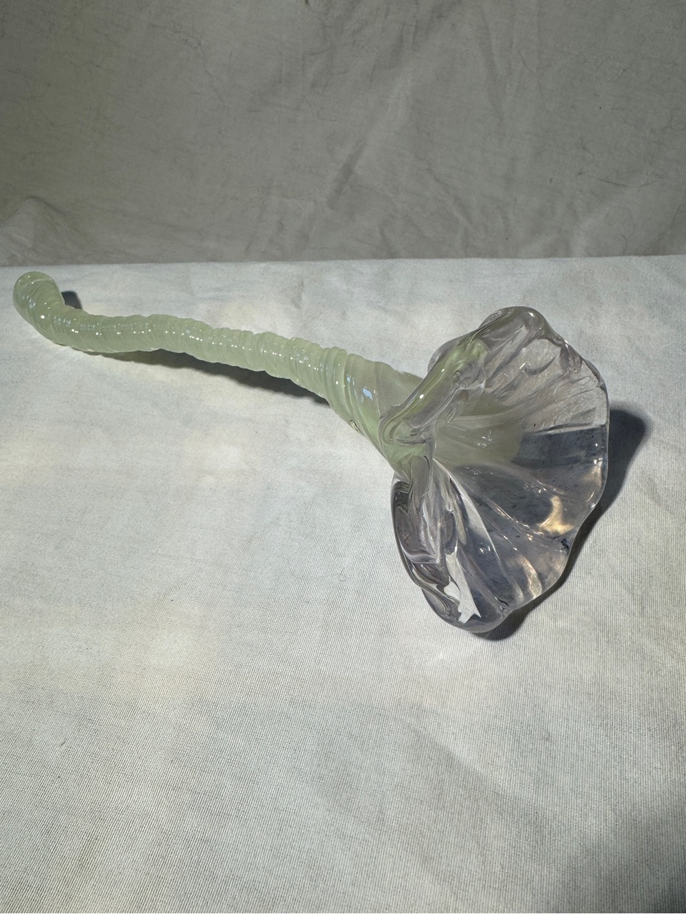 Murano-style iridescent hand blown glass trumpet flower figurine